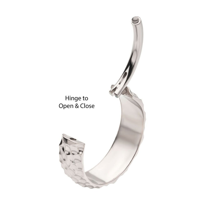 Invictus Titanium Hammered Pattern Side Facing Hinged Segment Clicker